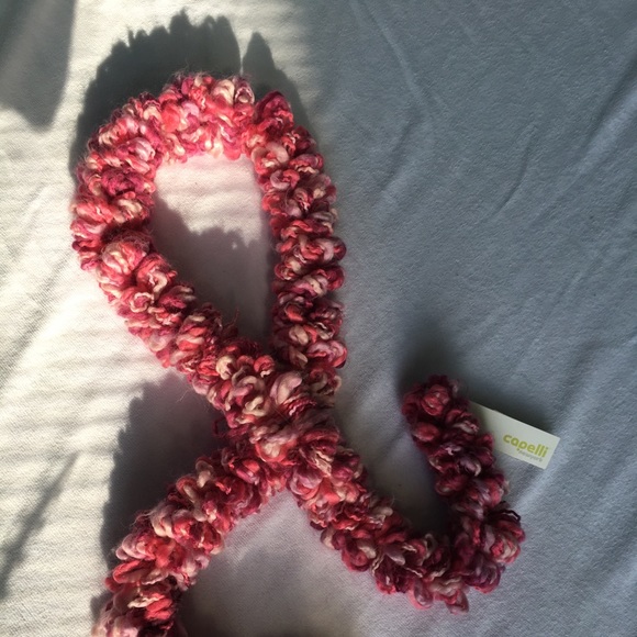 Fluffy Scarf - Picture 1 of 2